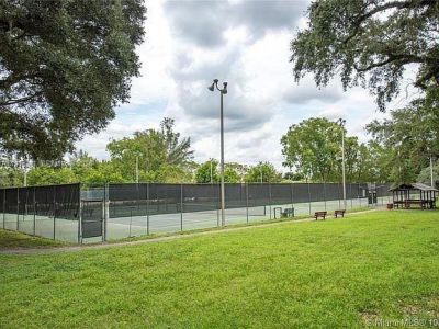 9230 Lagoon Pl, Unit 310, Davie, FL 33324 Photo