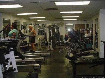 9230 Lagoon Pl, Unit 310, Davie, FL 33324 Photo