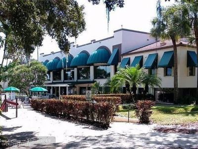 9230 Lagoon Pl, Unit 310, Davie, FL 33324 Photo