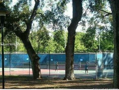 9230 Lagoon Pl, Unit 310, Davie, FL 33324 Photo