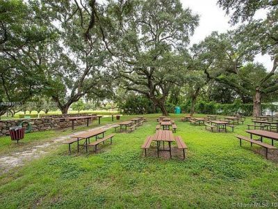 9230 Lagoon Pl, Unit 310, Davie, FL 33324 Photo