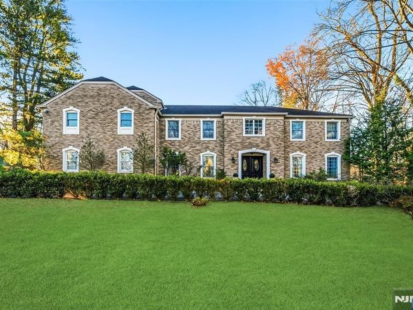 27 Pine Hill Road, OLD TAPPAN, NJ 07675