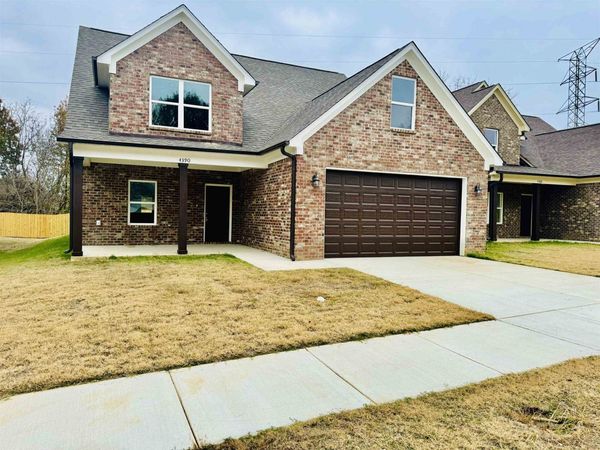 4390 OAKS ROYAL DR, Memphis, TN 38128