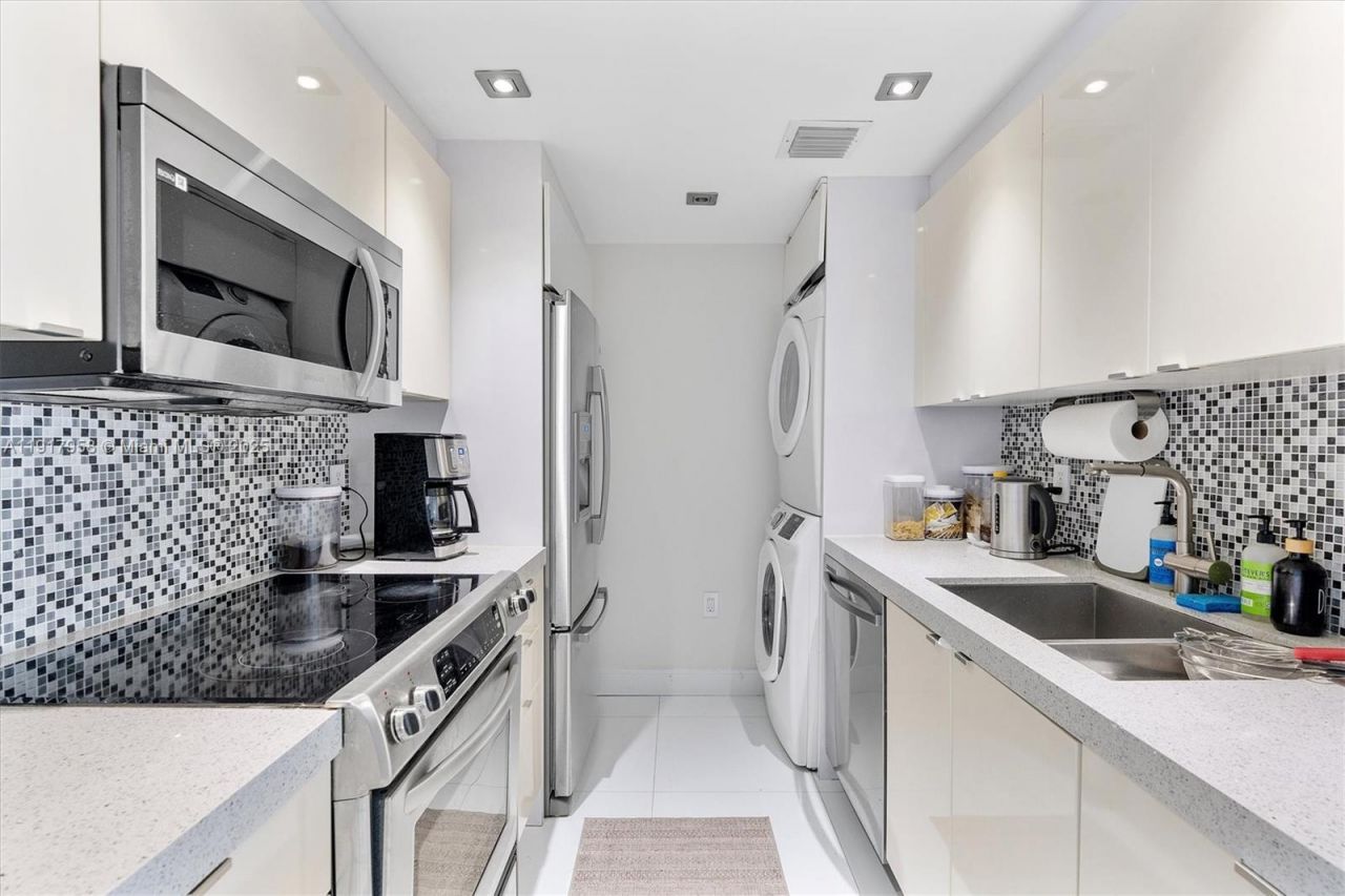 10275 Collins Ave, Unit 1523, Bal Harbour, FL 33154 Photo