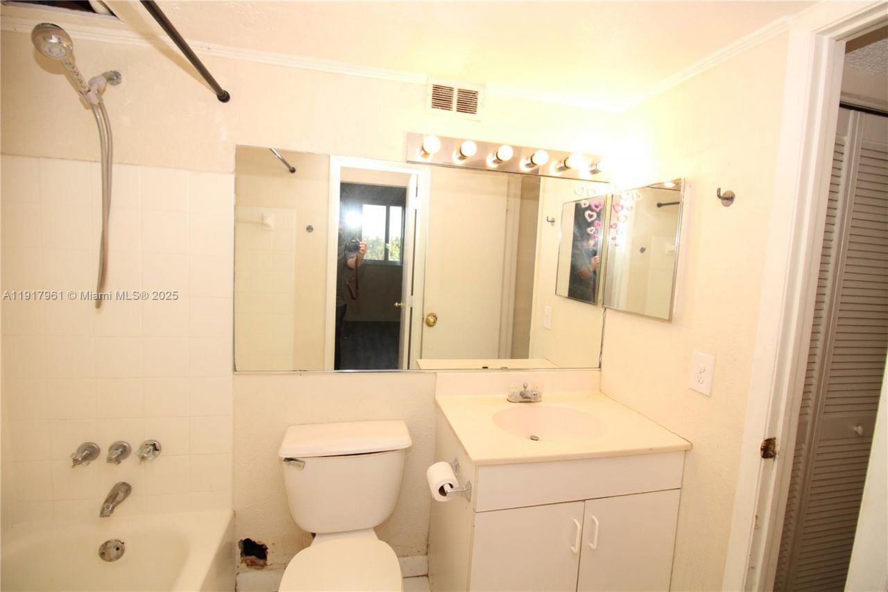 1251 NE 108th St, Unit 312, North Miami, FL 33161 Photo
