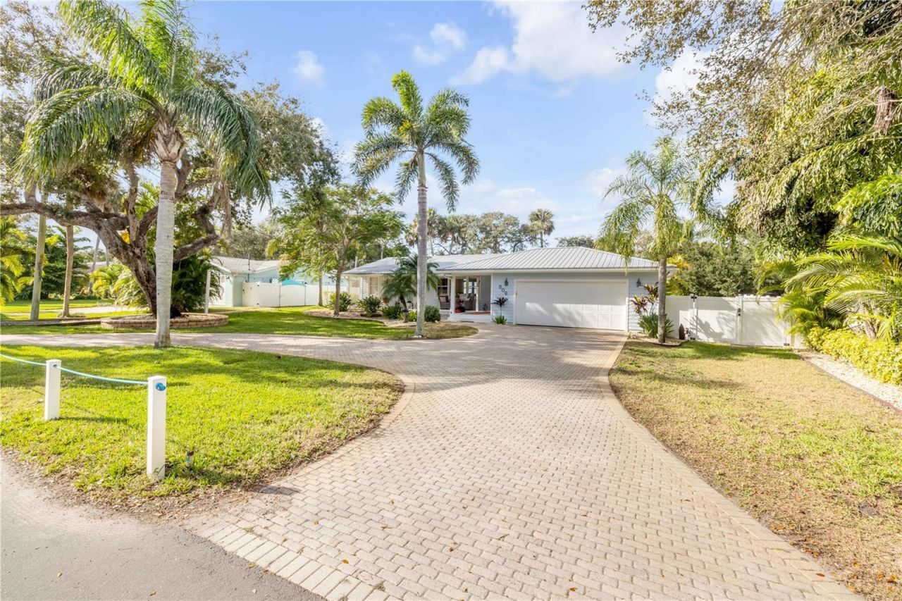 506 Yupon Avenue, New Smyrna Beach, FL 32169 Photo