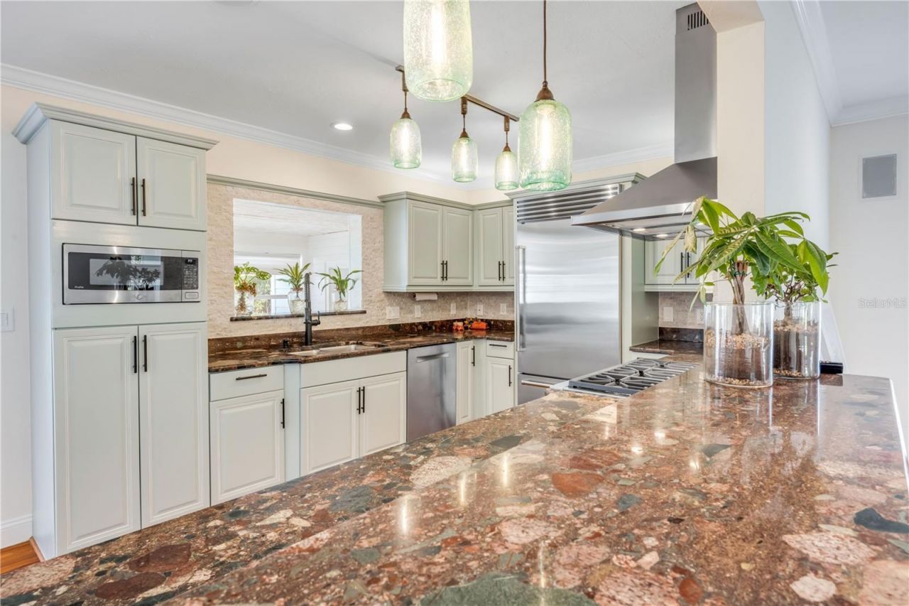 506 Yupon Avenue, New Smyrna Beach, FL 32169 Photo