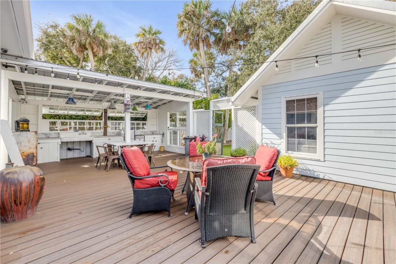 506 Yupon Avenue, New Smyrna Beach, FL 32169 Photo