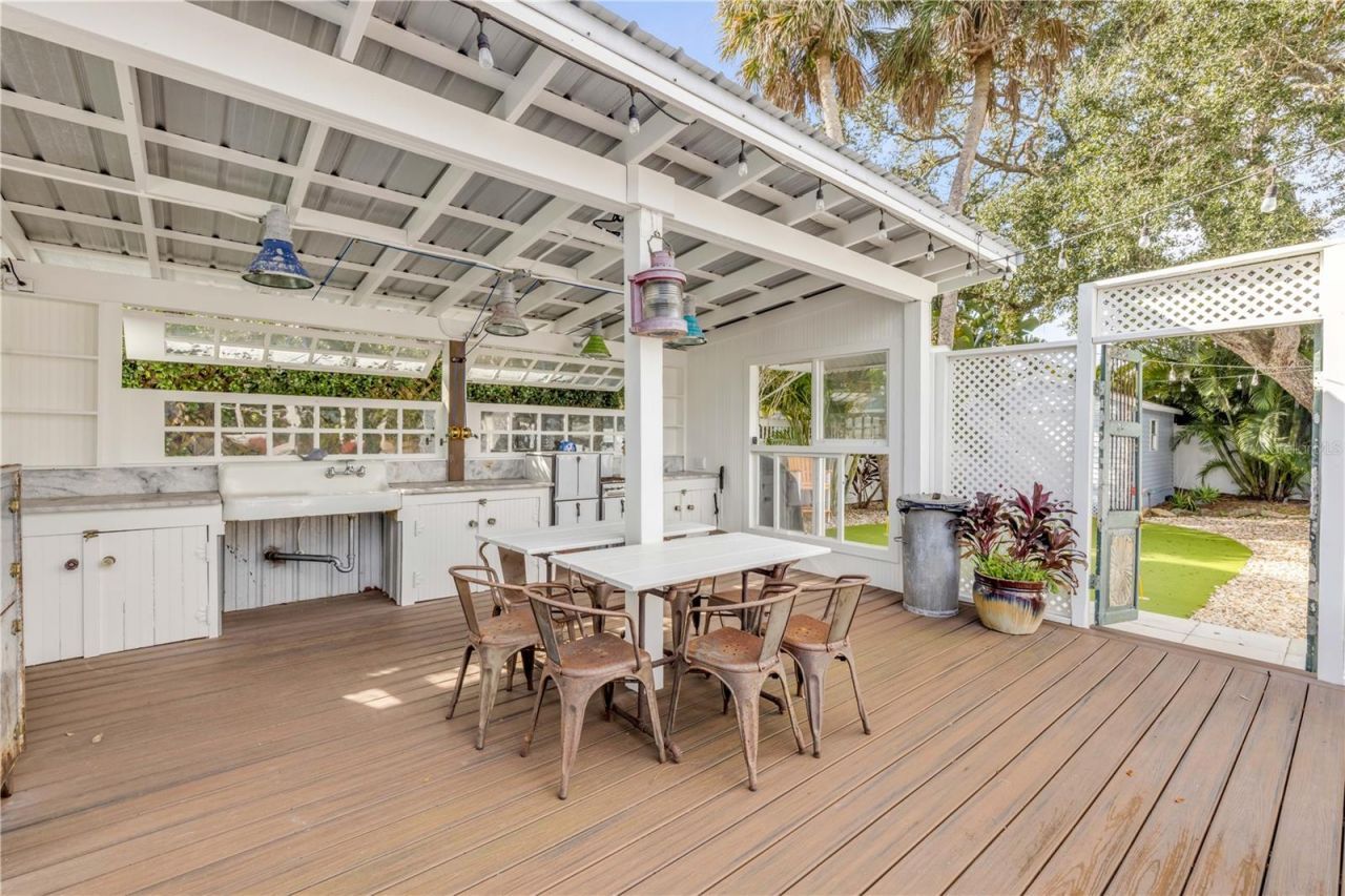 506 Yupon Avenue, New Smyrna Beach, FL 32169 Photo