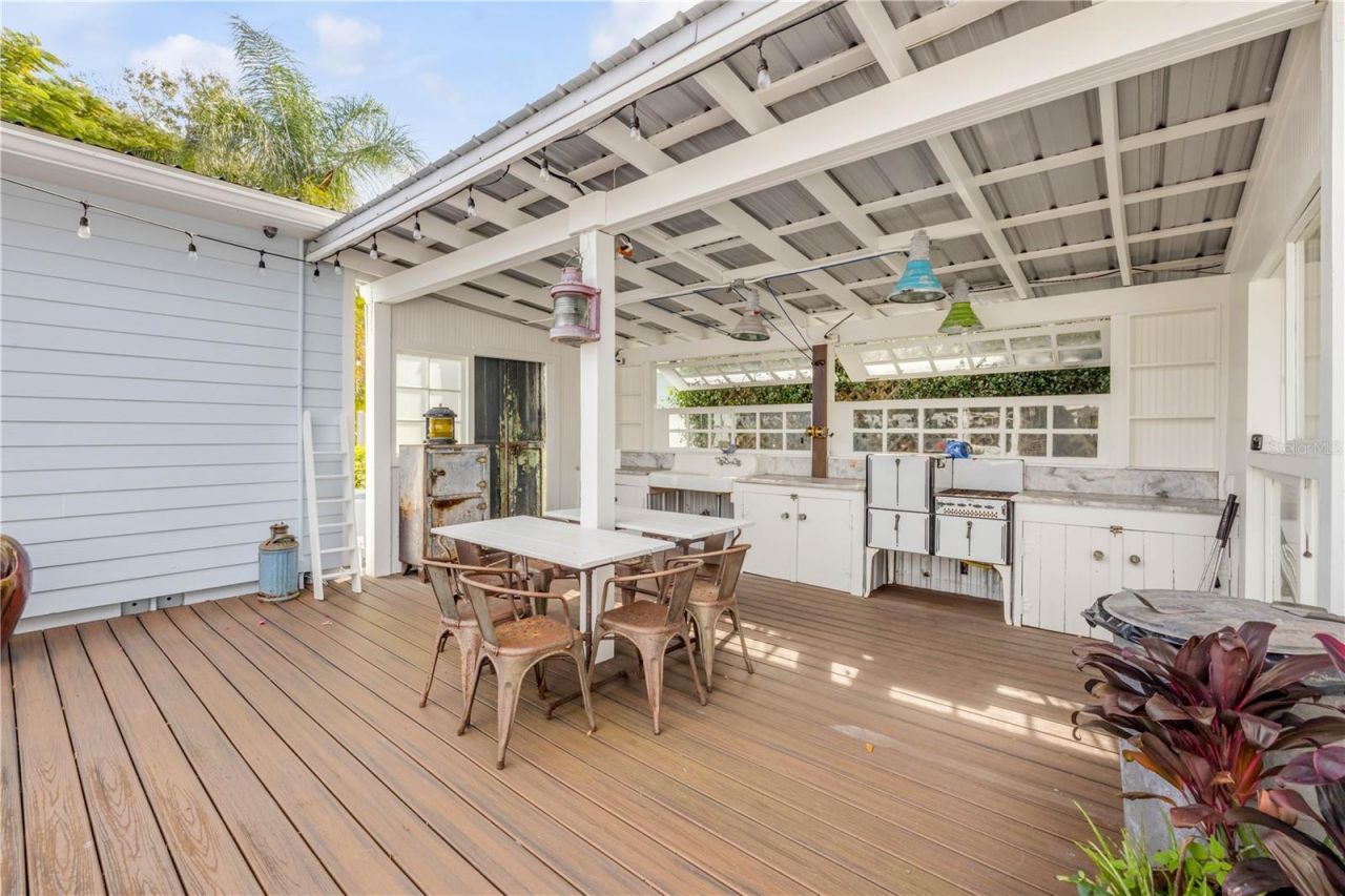 506 Yupon Avenue, New Smyrna Beach, FL 32169 Photo