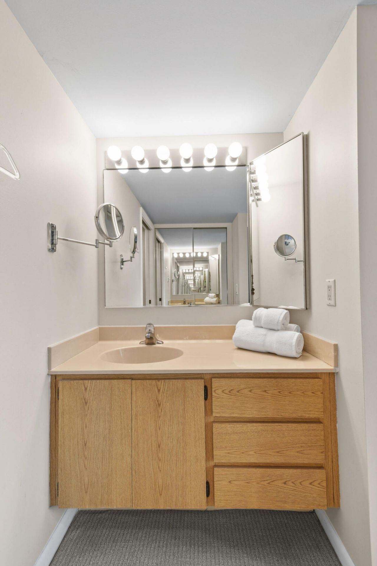 501 S Seas Drive, Unit 206, Jupiter, FL 33477 Photo