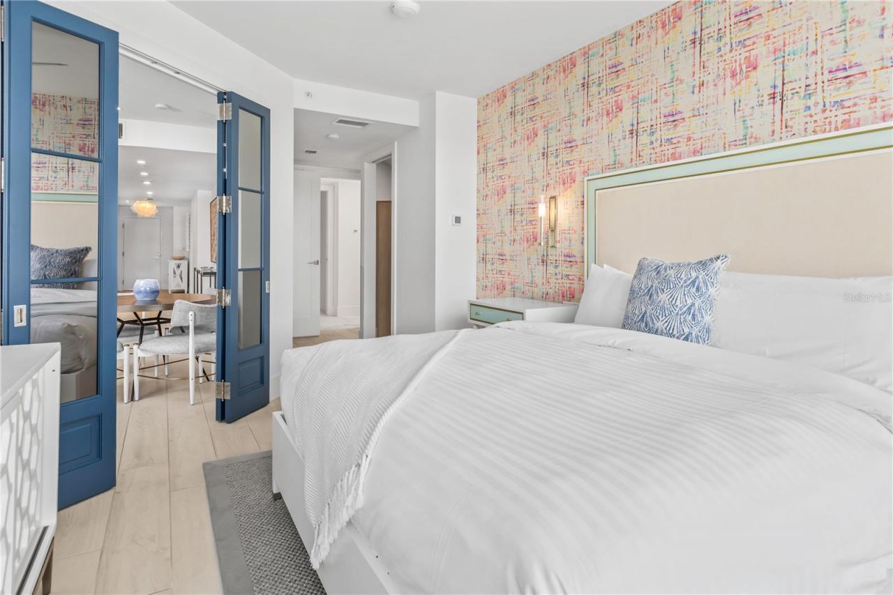 1035 Seaside Drive, Unit 404, Sarasota, FL 34242 Photo