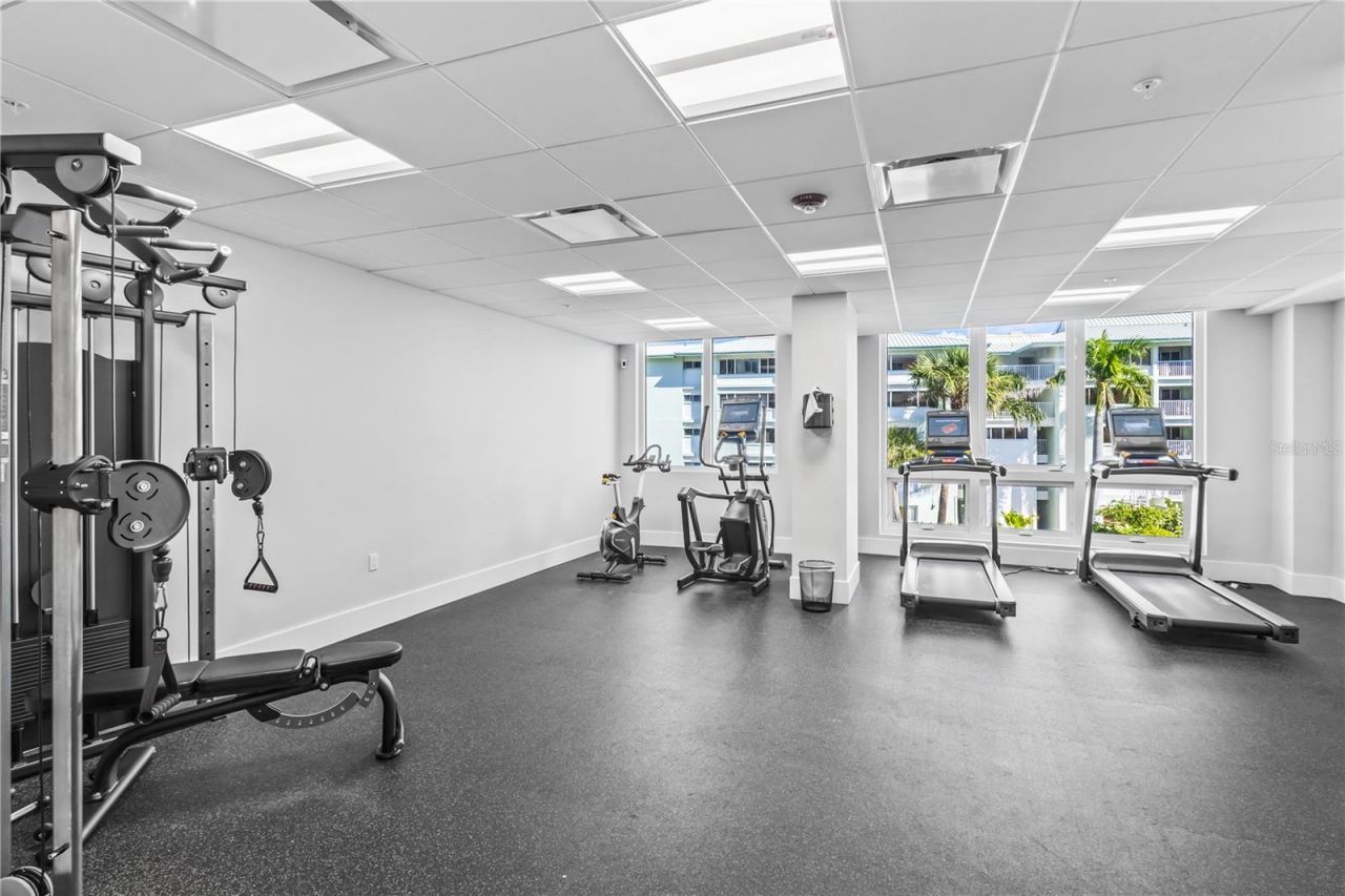 1035 Seaside Drive, Unit 404, Sarasota, FL 34242 Photo