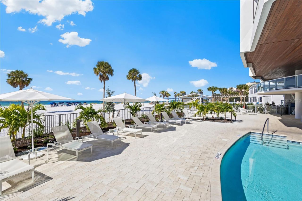 1035 Seaside Drive, Unit 404, Sarasota, FL 34242 Photo