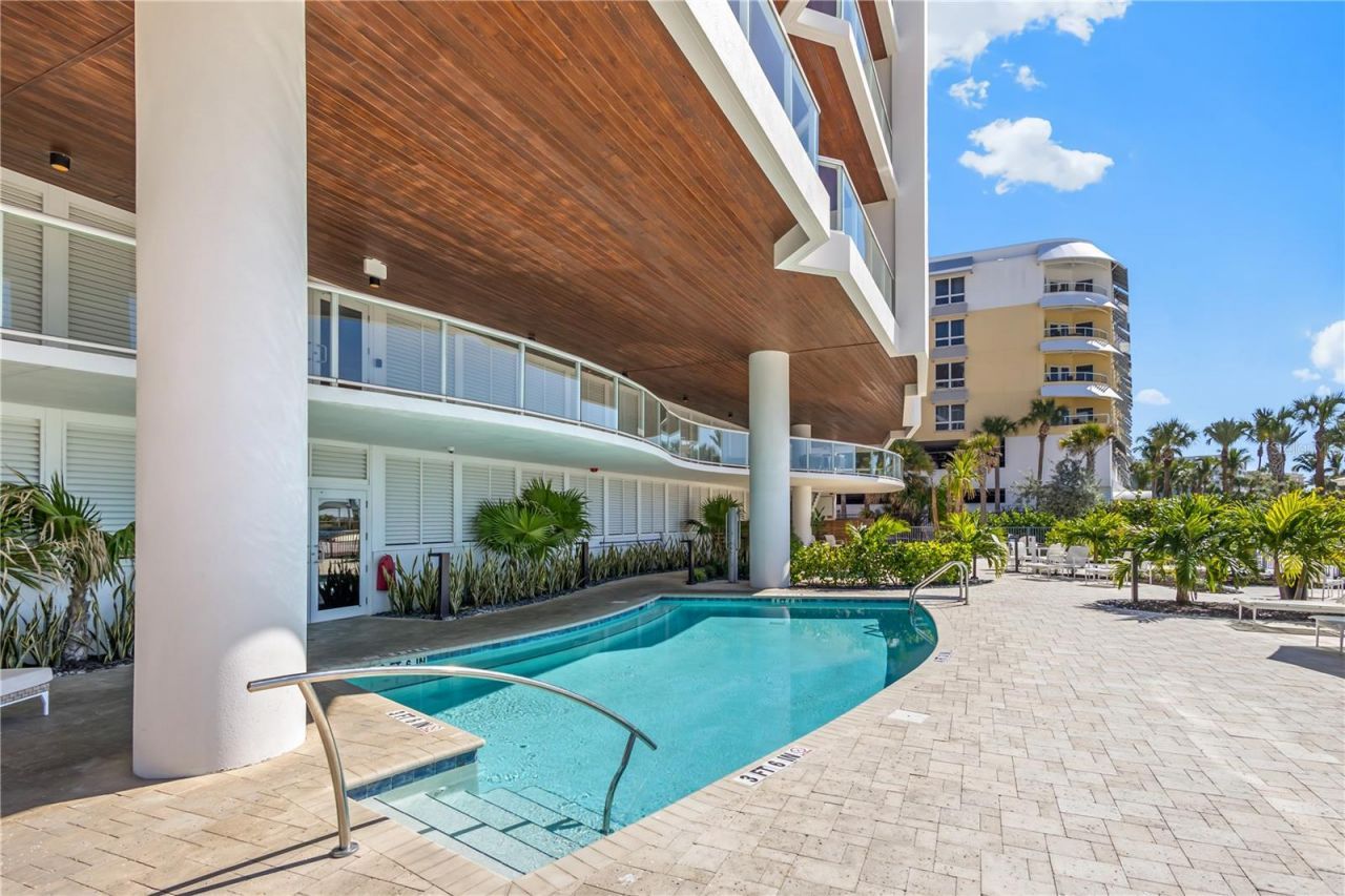 1035 Seaside Drive, Unit 404, Sarasota, FL 34242 Photo