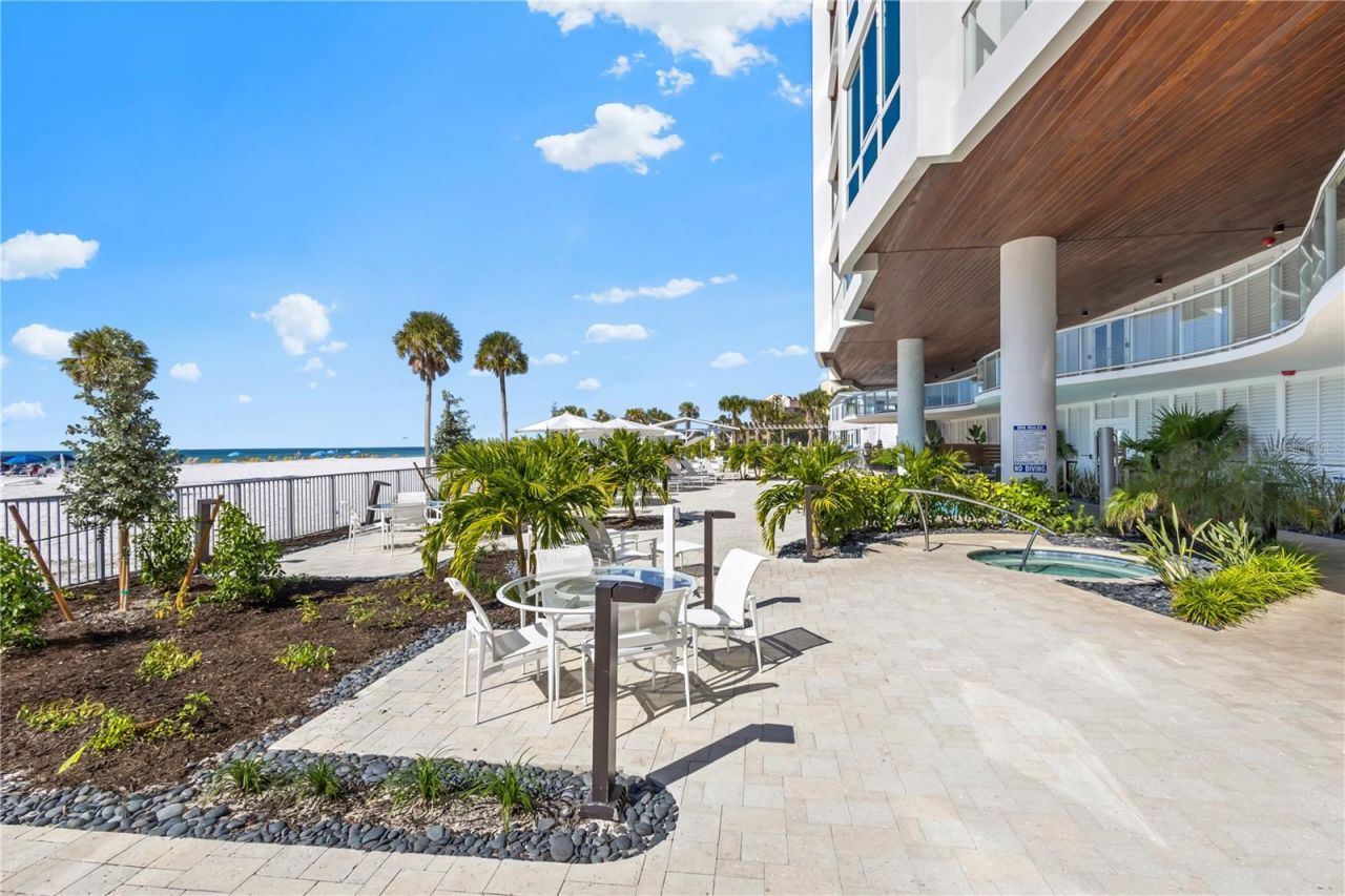 1035 Seaside Drive, Unit 404, Sarasota, FL 34242 Photo