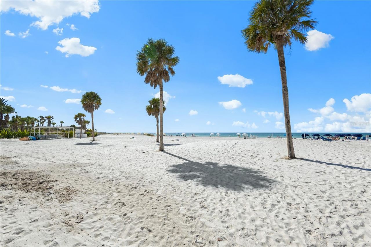 1035 Seaside Drive, Unit 404, Sarasota, FL 34242 Photo