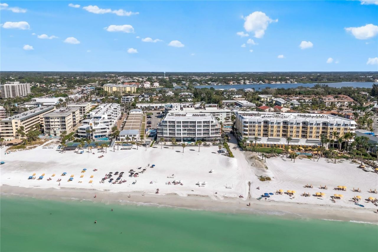 1035 Seaside Drive, Unit 404, Sarasota, FL 34242 Photo