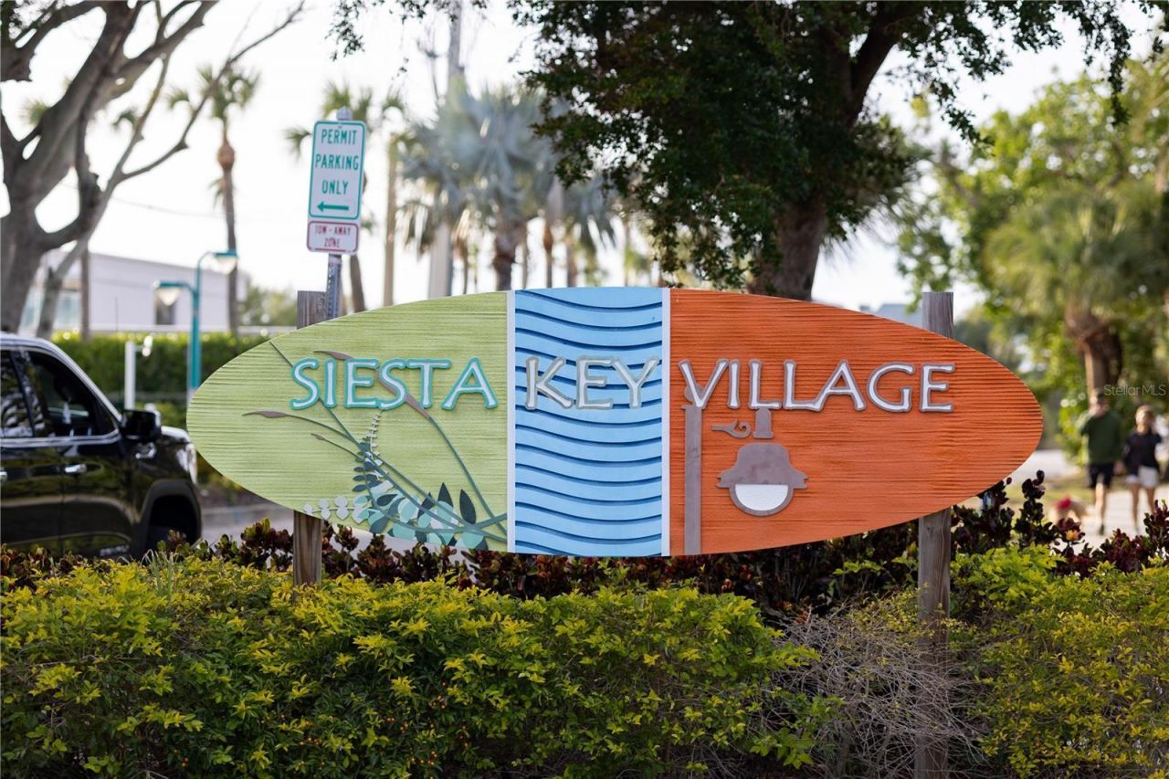 1035 Seaside Drive, Unit 404, Sarasota, FL 34242 Photo