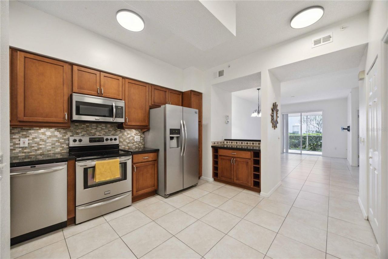 4260 Central Sarasota Parkway, Unit 213, Sarasota, FL 34238 Photo
