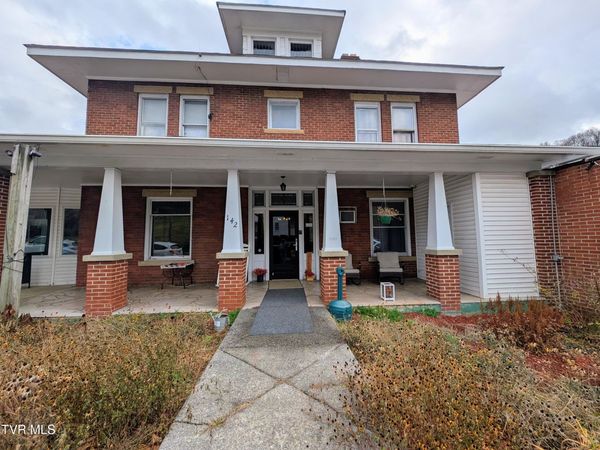 142 East Main Street, Clintwood, VA 24228
