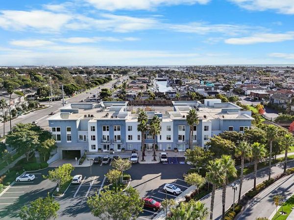 1901 Victoria Avenue, Unit 204, Oxnard, CA 93035