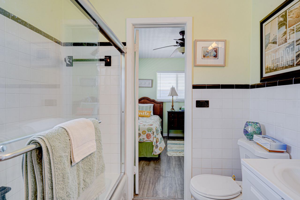 130 Plantation Avenue, Unit Upper, Tavernier, FL 33070 Photo