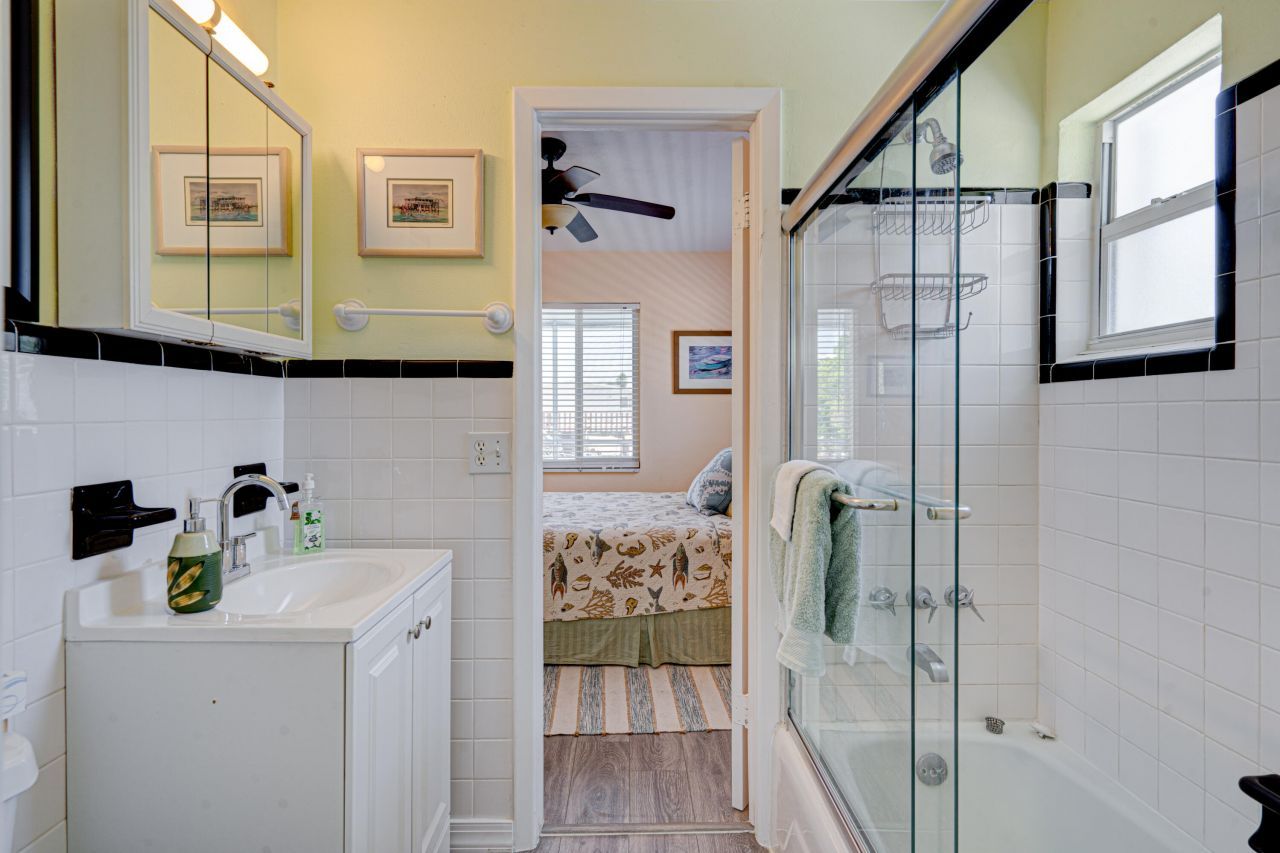 130 Plantation Avenue, Unit Upper, Tavernier, FL 33070 Photo