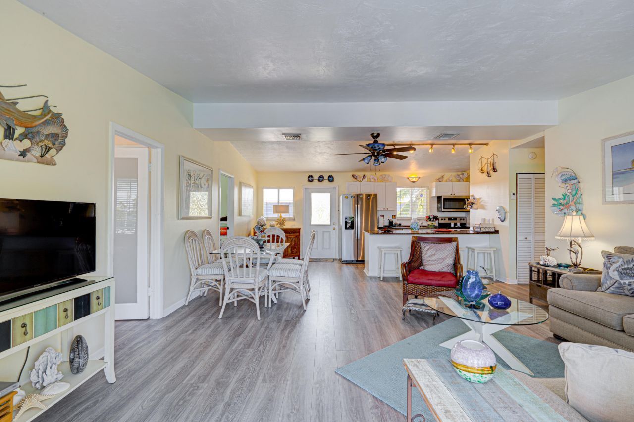 130 Plantation Avenue, Unit Upper, Tavernier, FL 33070 Photo