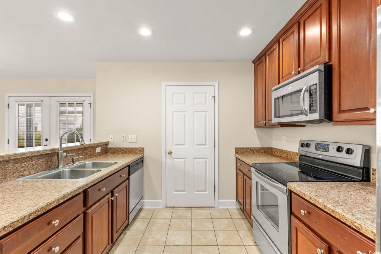 1111 Harvester Circle Photo 8