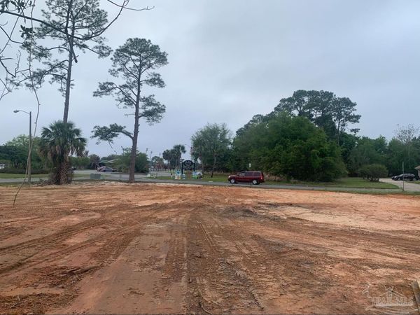 5000 Shoshone Dr, Pensacola, FL 32507