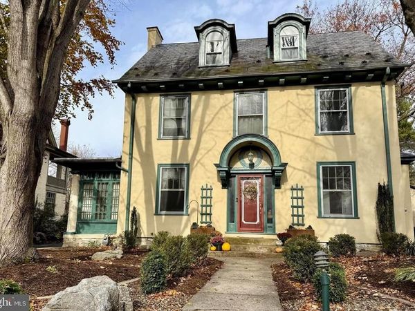 3 E HIGH STREET, LEBANON, PA 17042