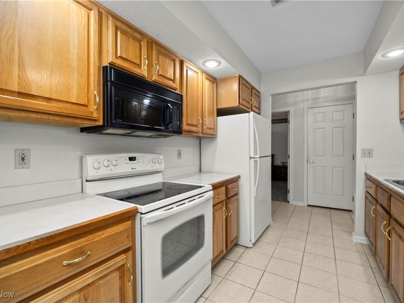 216 Chevy Drive, Huron, OH 44839 Photo 8