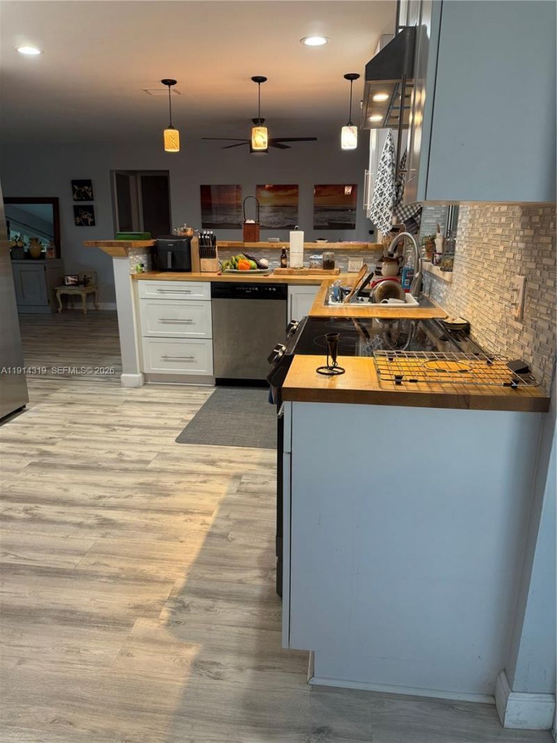 3600 NW 113th Ave, Sunrise, FL 33323 Photo