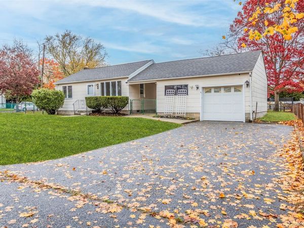 141 Wendy Drive, Holtsville, NY 11742