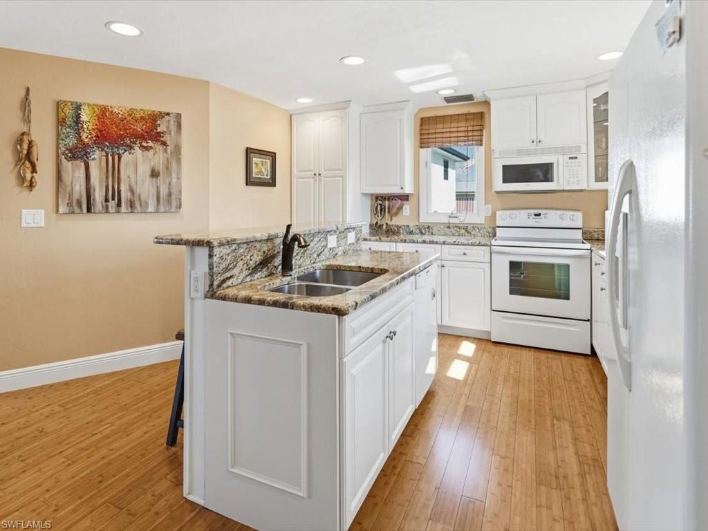 230 Harbor Pl N, Goodland, FL 34140 Photo