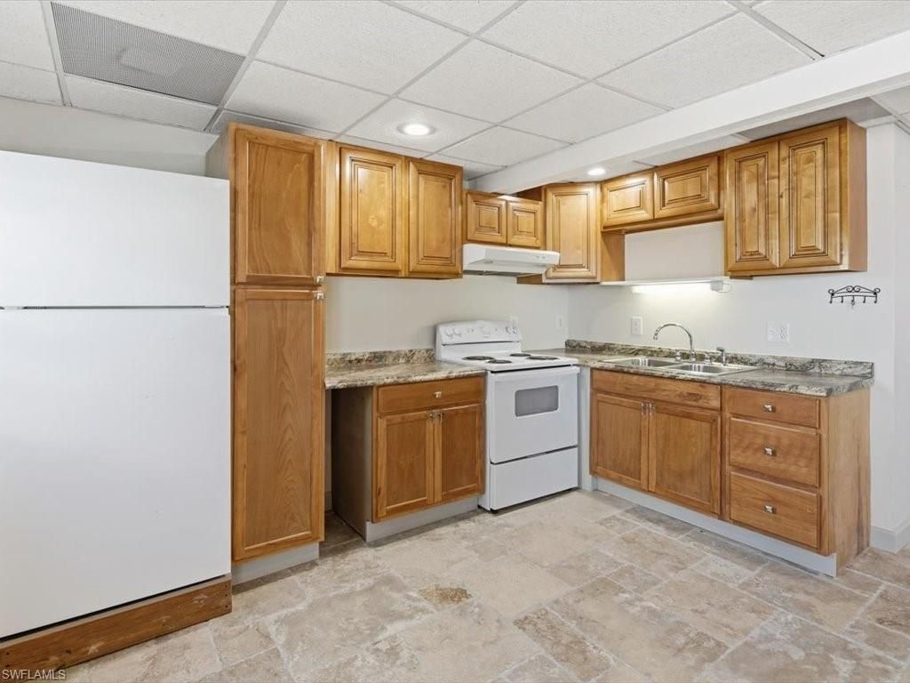 230 Harbor Pl N, Goodland, FL 34140 Photo