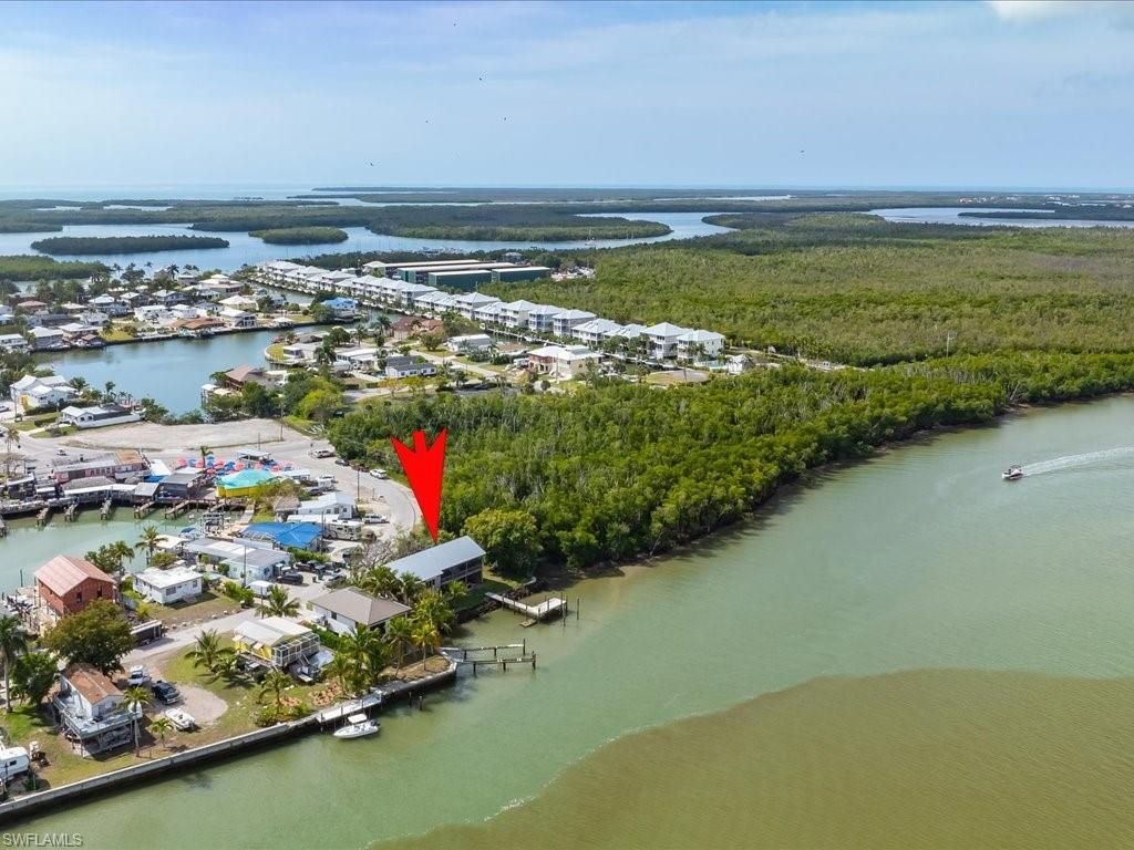 230 Harbor Pl N, Goodland, FL 34140 Photo