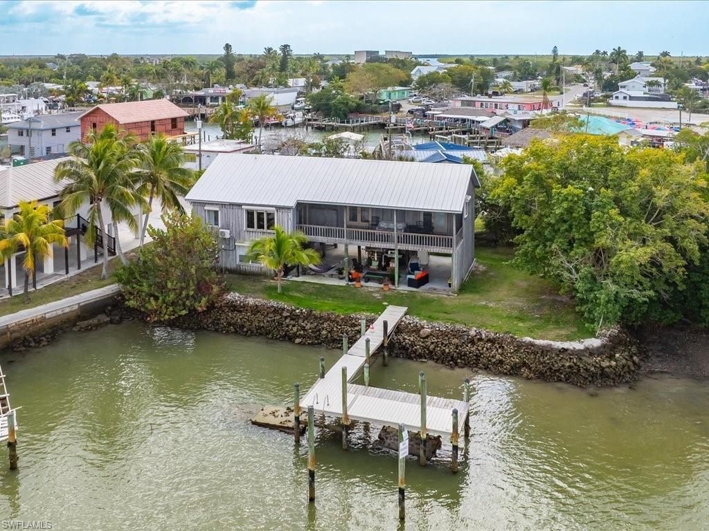 230 Harbor Pl N, Goodland, FL 34140 Photo