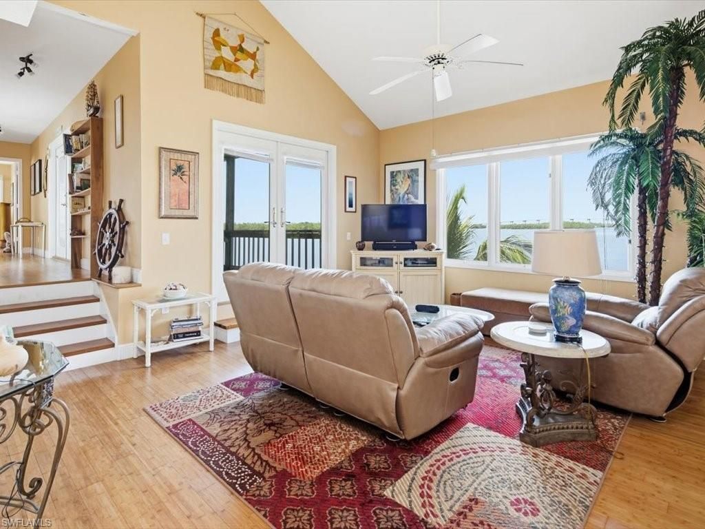 230 Harbor Pl N, Goodland, FL 34140 Photo