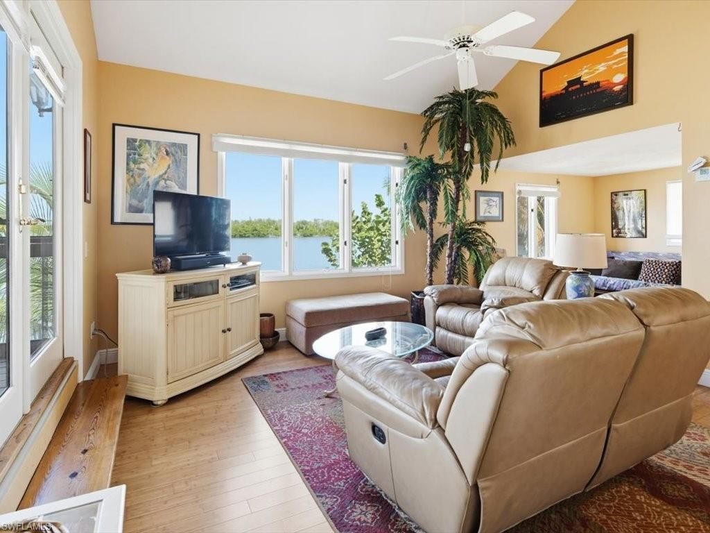 230 Harbor Pl N, Goodland, FL 34140 Photo