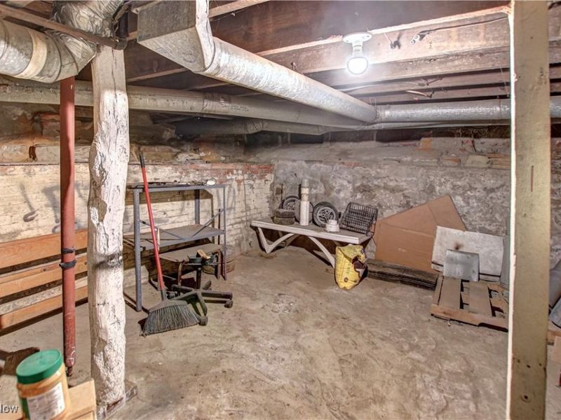 1593 E 45th Street, Cleveland, OH 44103 Photo 31