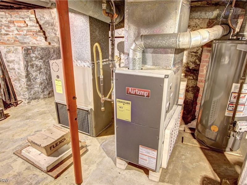 1593 E 45th Street, Cleveland, OH 44103 Photo 36