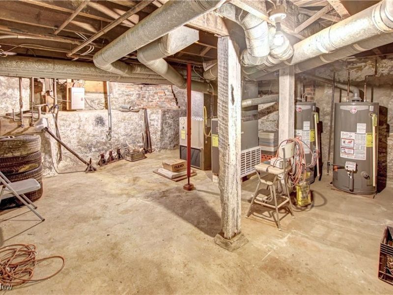 1593 E 45th Street, Cleveland, OH 44103 Photo 38