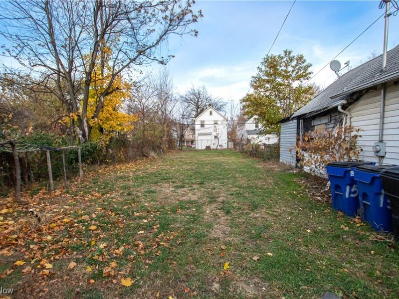 1593 E 45th Street, Cleveland, OH 44103 Photo 4