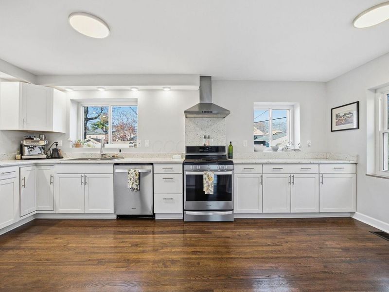 332 E Hinman Avenue, Columbus, OH 43207 Photo 13