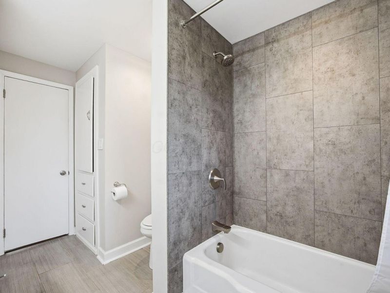 332 E Hinman Avenue, Columbus, OH 43207 Photo 25