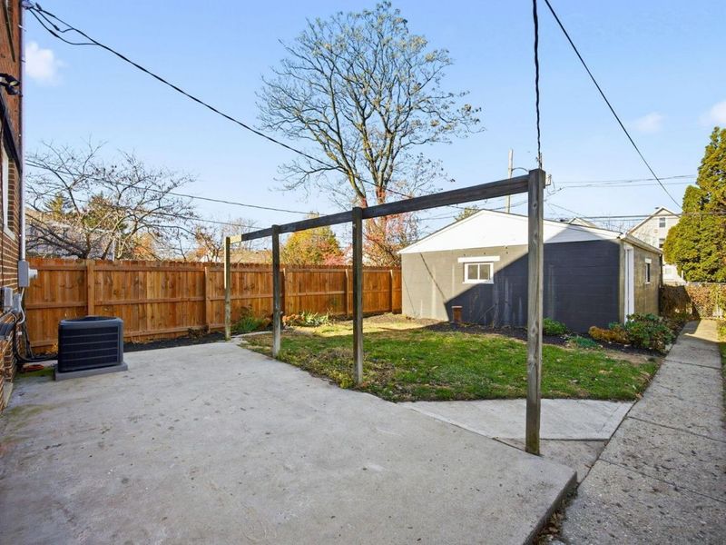 332 E Hinman Avenue, Columbus, OH 43207 Photo 34