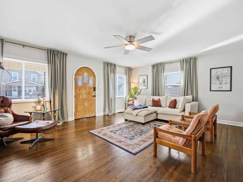 332 E Hinman Avenue, Columbus, OH 43207 Photo 4