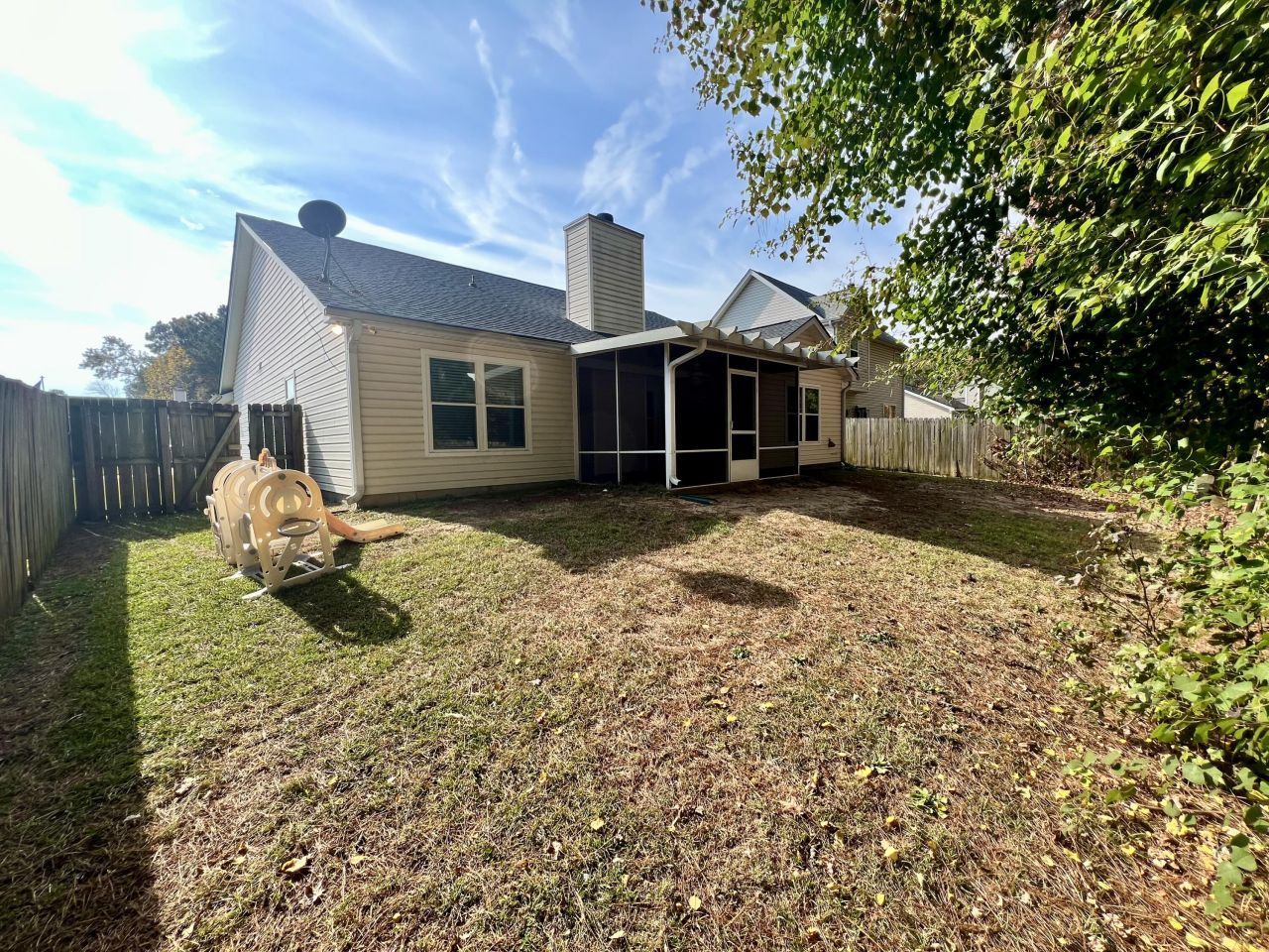 223 Everwood Court Photo 15